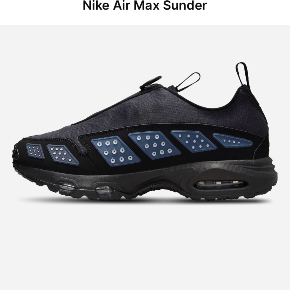 Nike Air Max Sunder Black and Navy Sneakers